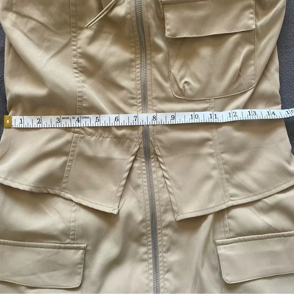 NWT PrettyLittleThing Strapless Cargo Midi Dress W-8 Tan Zip Front Utility - Picture 8 of 10
